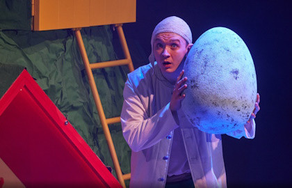 Руне Белсвик. Приречная страна